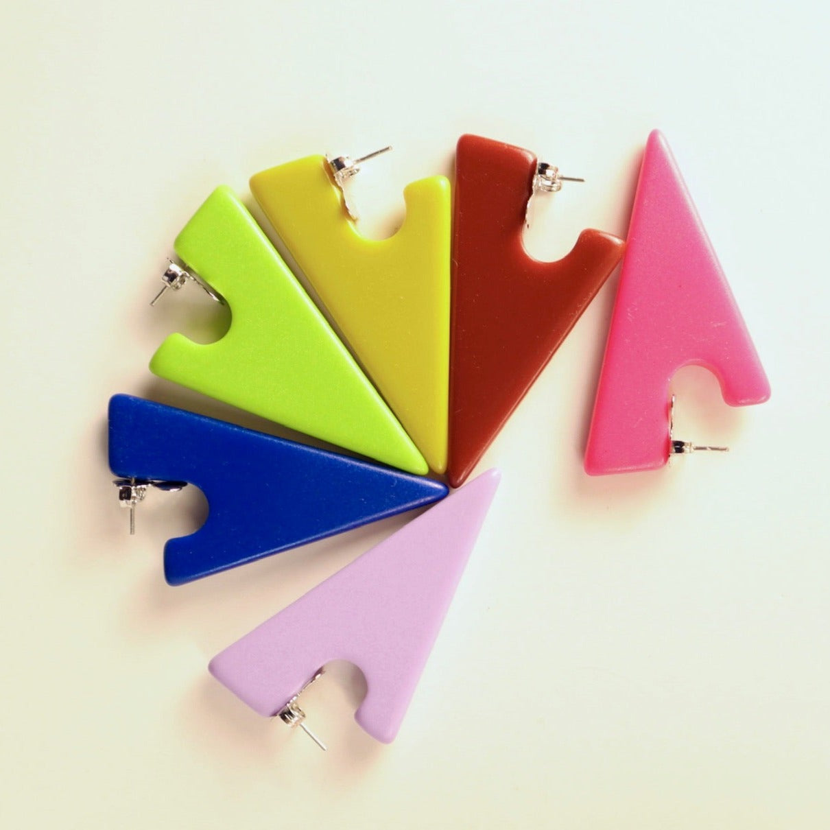 New Triangle Maxi Earrings - Mustard