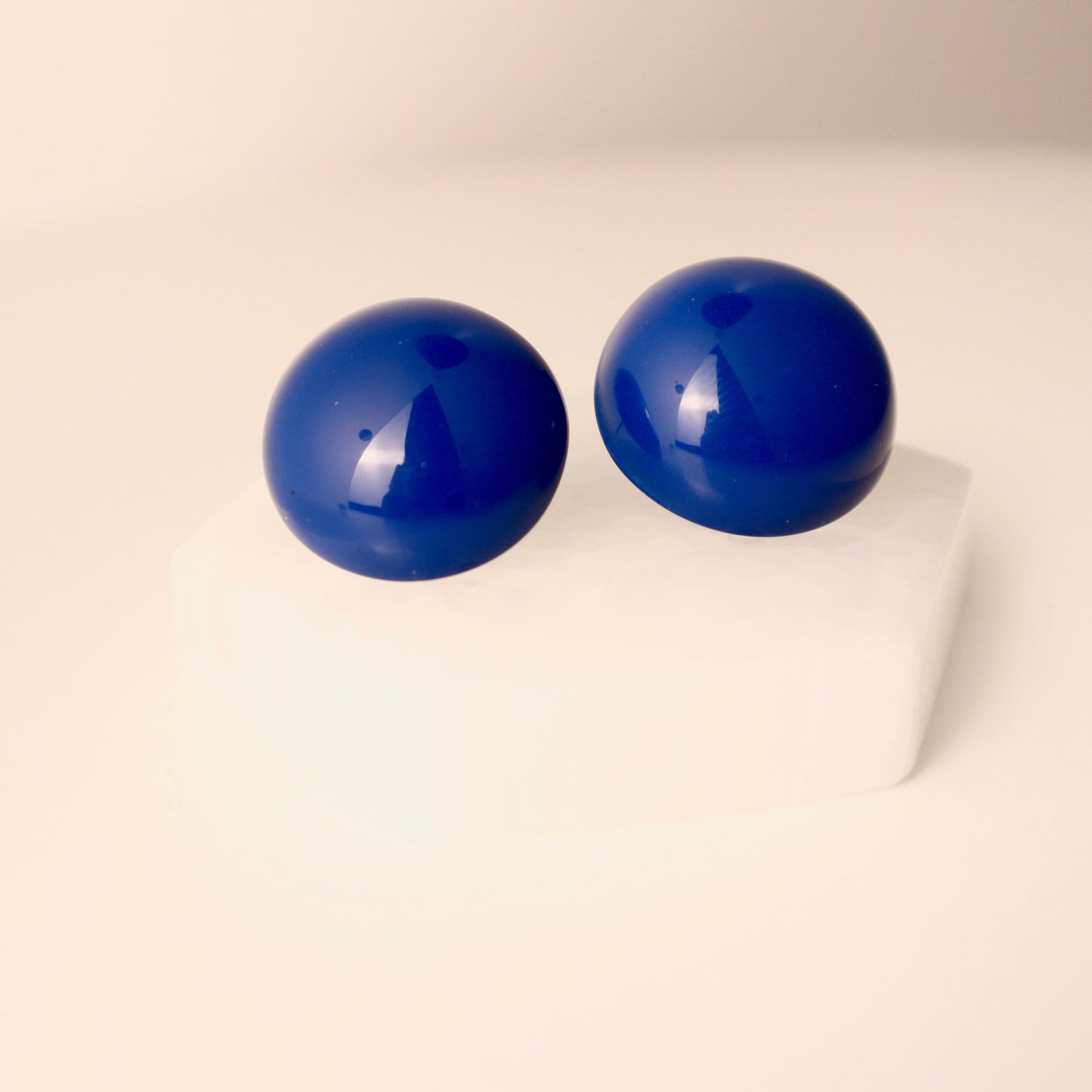 Maxi Button Earrings - Cobalt blue