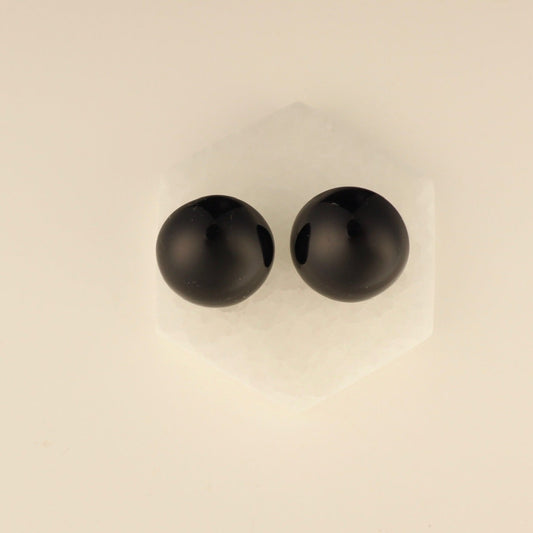 Maxi-button-earrings-black-1