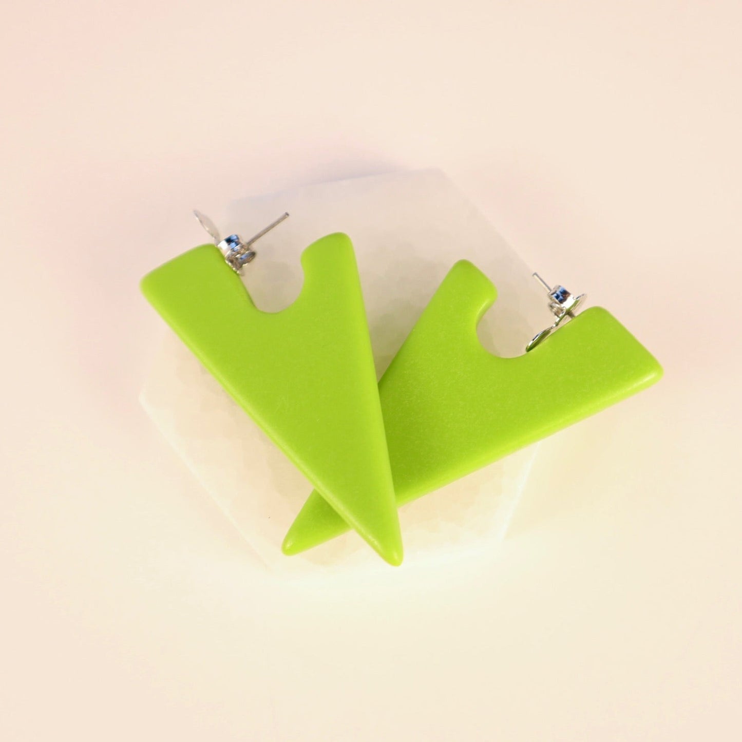 new-triangle-maxi-earrings-lime-green-1