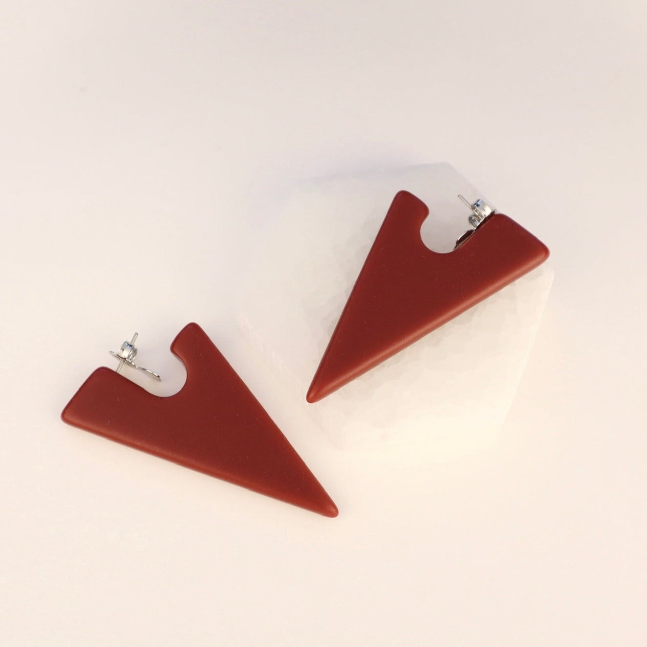 new-triangle-maxi-earrings-maroom-1