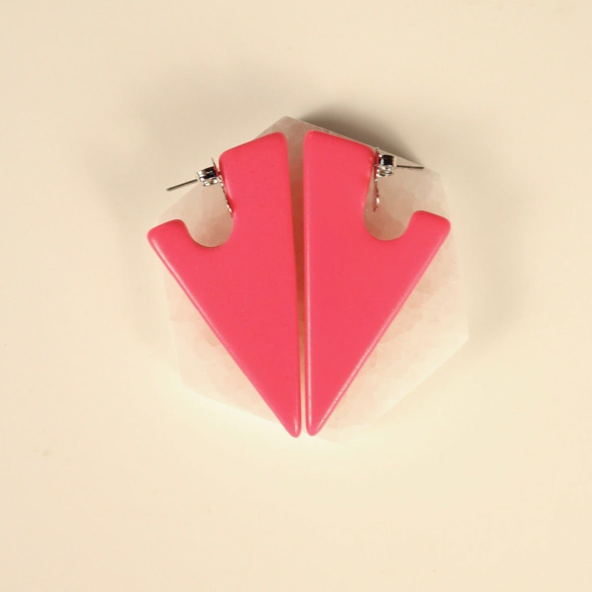 new-triangle-maxi-earrings-pink-2