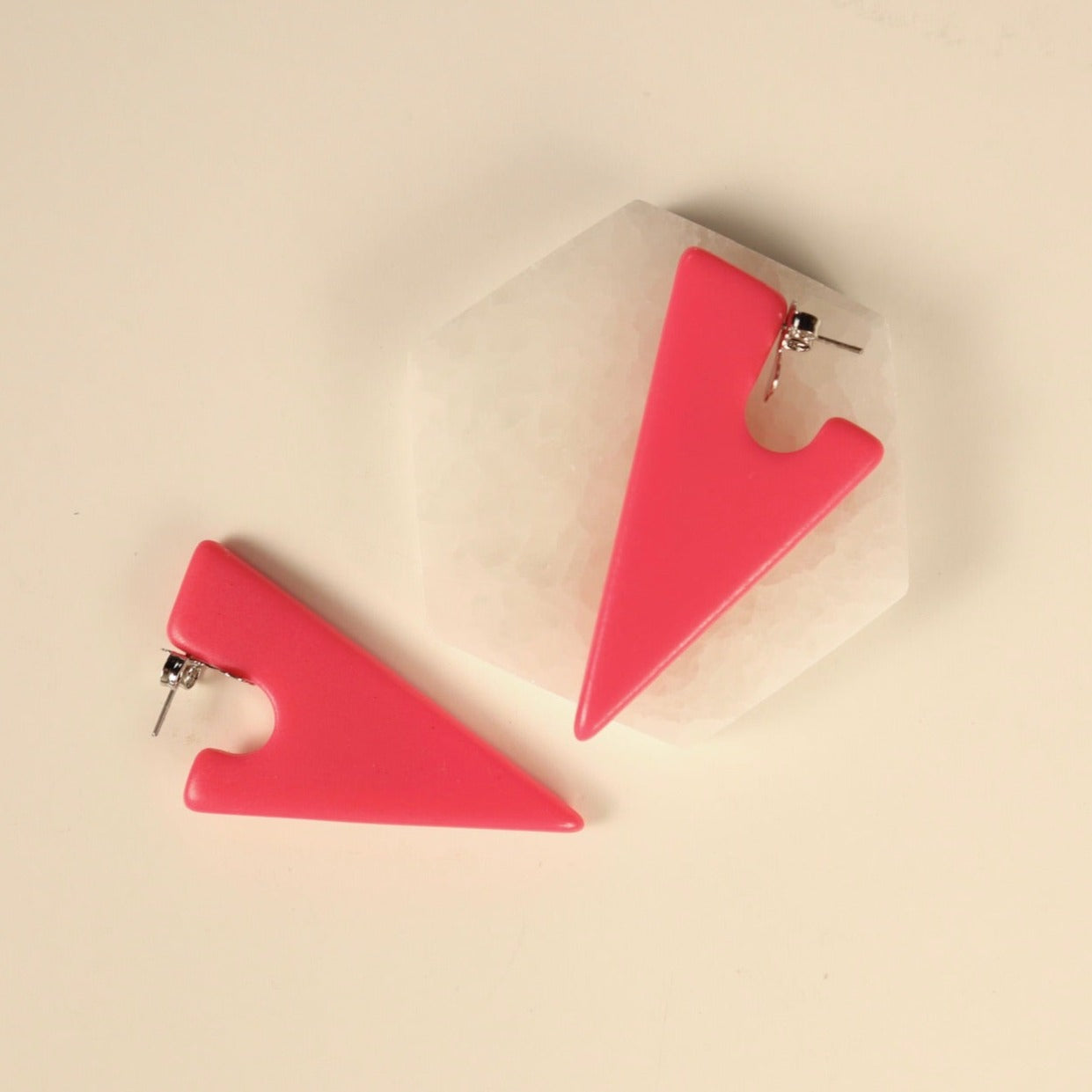new-triangle-maxi-earrings-pink-1